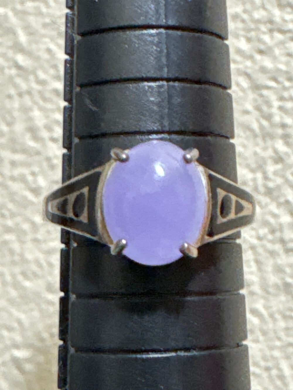 Sterling Silver Lavender Jade Cabochon Ring with Black Inlay on the Sides Size 7